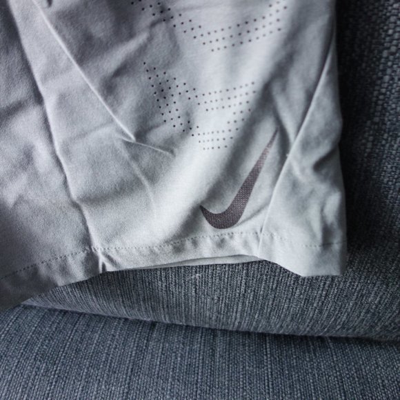 Nike Gray Shorts Size S - Picture 4 of 5